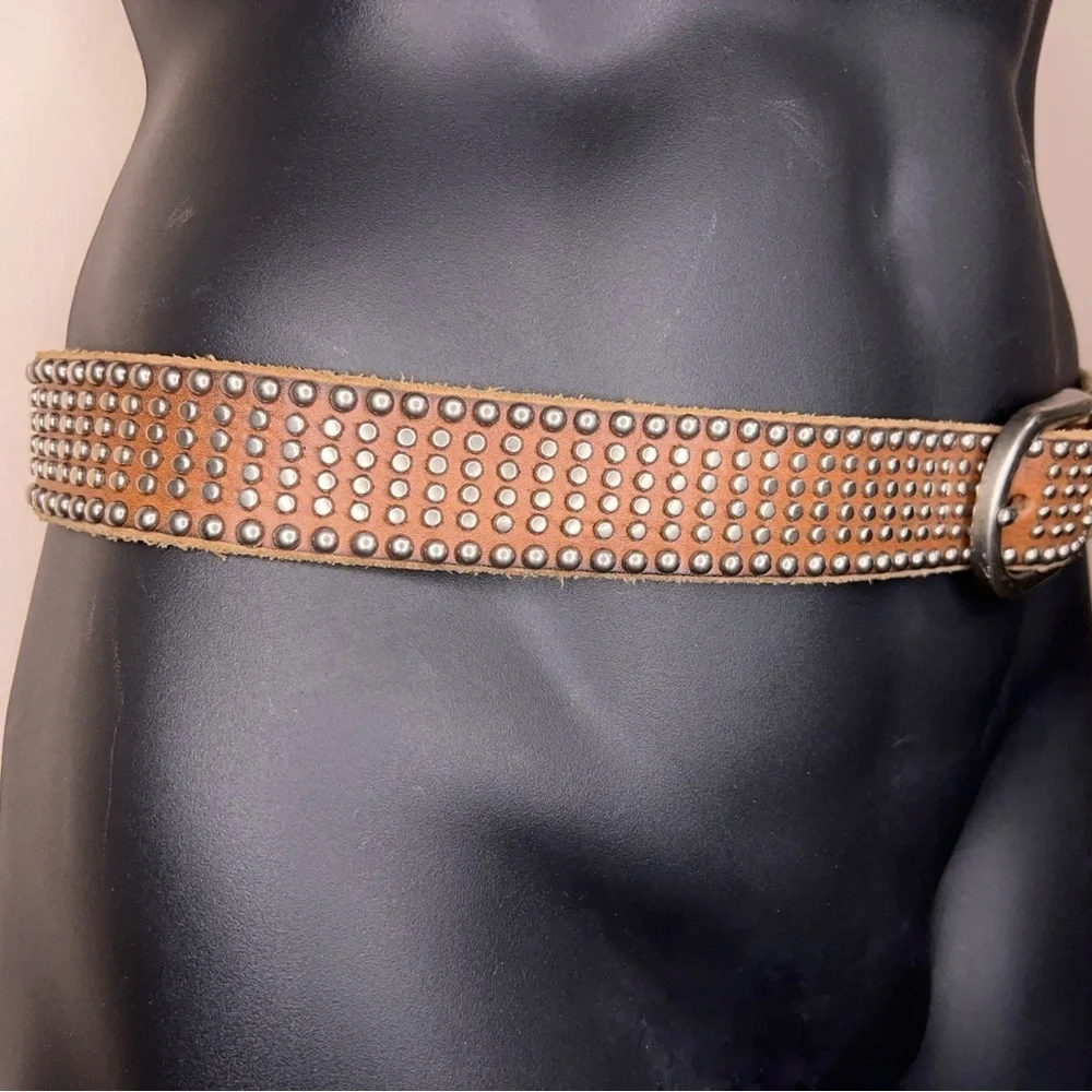 Vintage Medium Mens Fit Tan Brown Leather Studded Belt Y2K Western Biker